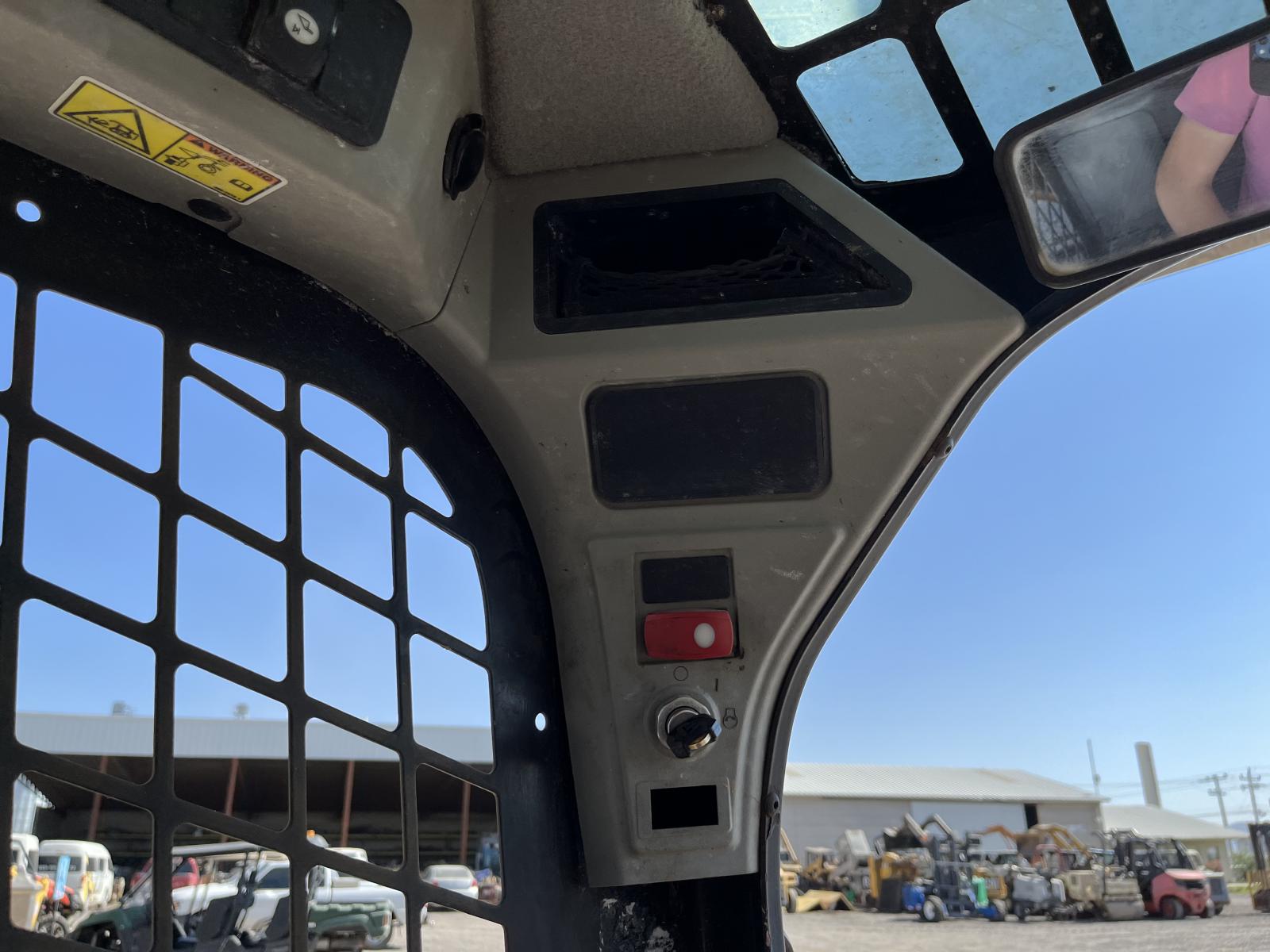 ./imagenes/INVOICE/2019/16437/MINI CATERPILLAR 262D (21).JPG